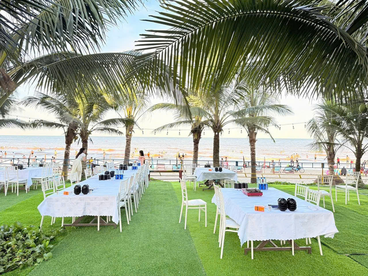 Khu ẩm thực tầm nhìn toàn cảnh biển